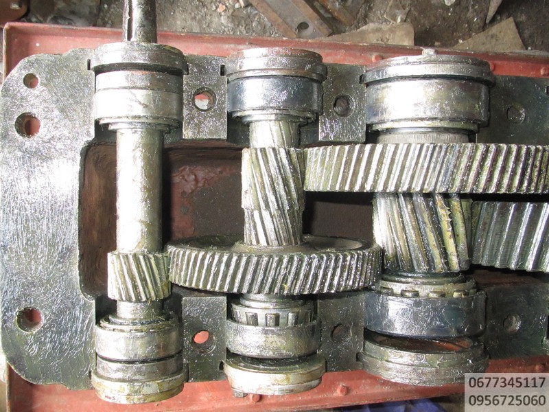 Редуктор цилиндрический трехступенчастый  1Ц3У-200-100-21-У3, ТУУ 29.1-24587406.003-2003, вес 190 кг,  Редукторы планетарные, редукторы червячные